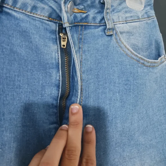 Shein Women light blue destroyed knee Fringe skinny jeans - Picture 6 of 12